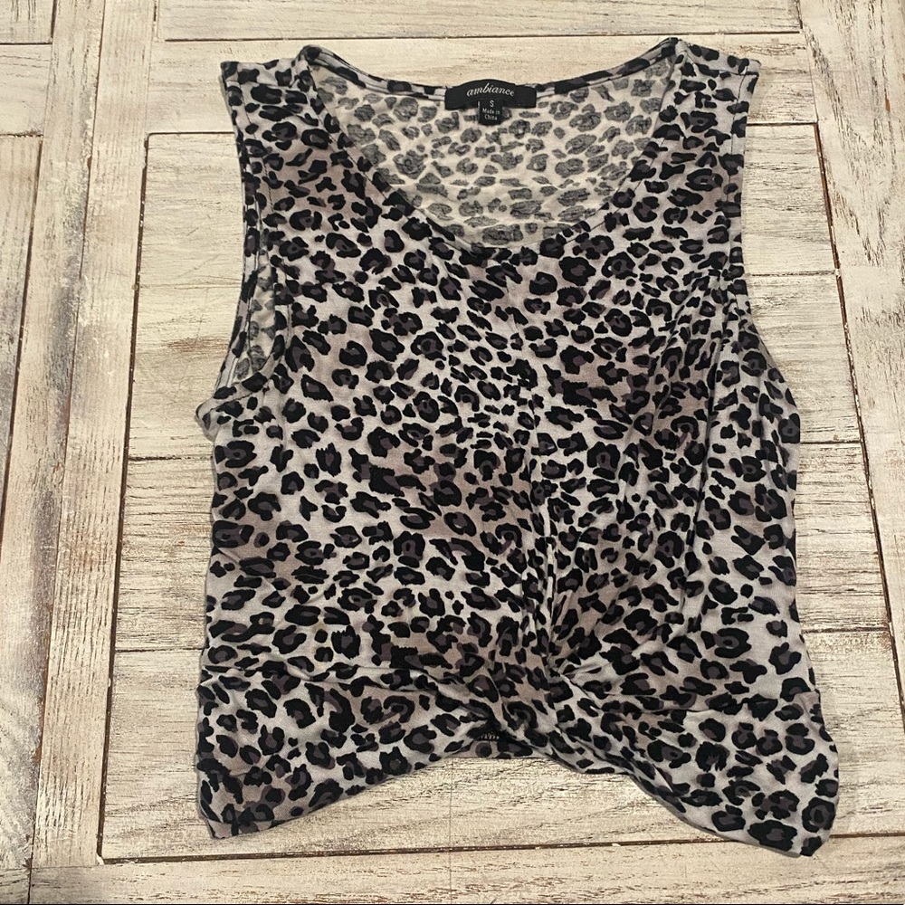 Size small cropped tank
